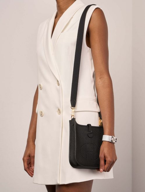 Hermès Evelyne 16 Black Sizes Worn | Sell your designer bag on Saclab.com