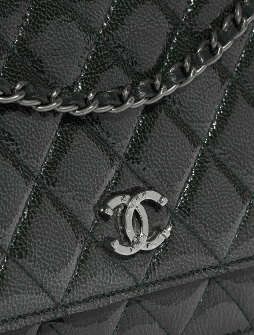 Chanel Timeless WOC Emerald Closing System  | Sell your designer bag on Saclab.com
