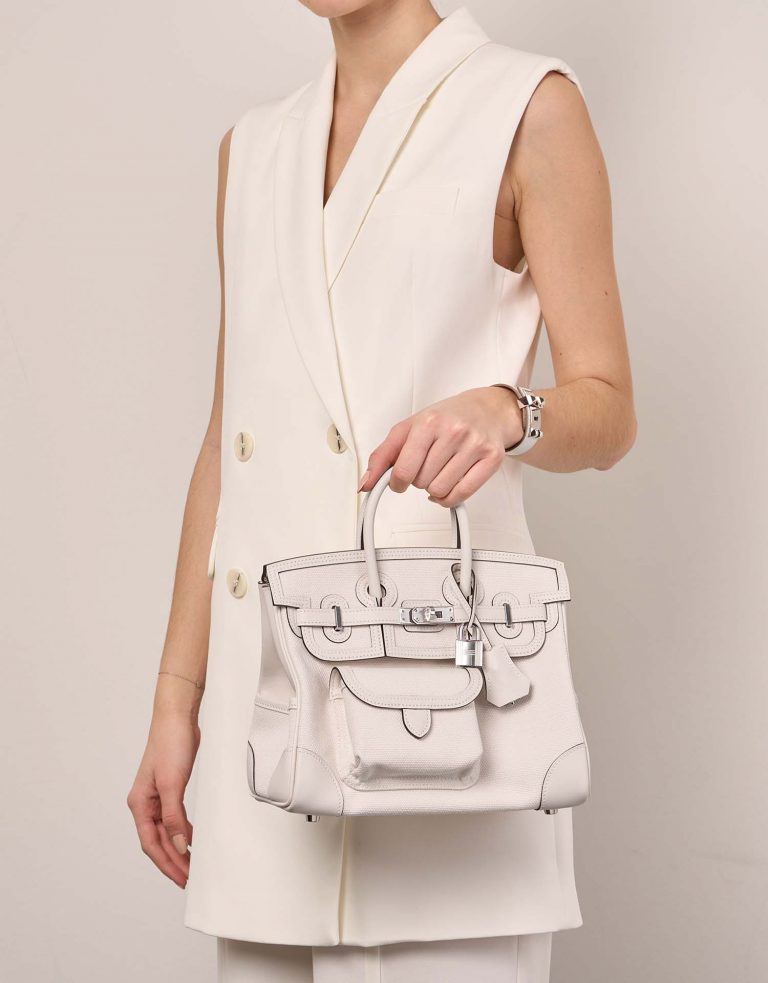 Pre-owned Hermès bag Birkin Cargo 25 Toile / Swift Nata Beige Model | Sell your designer bag on Saclab.com