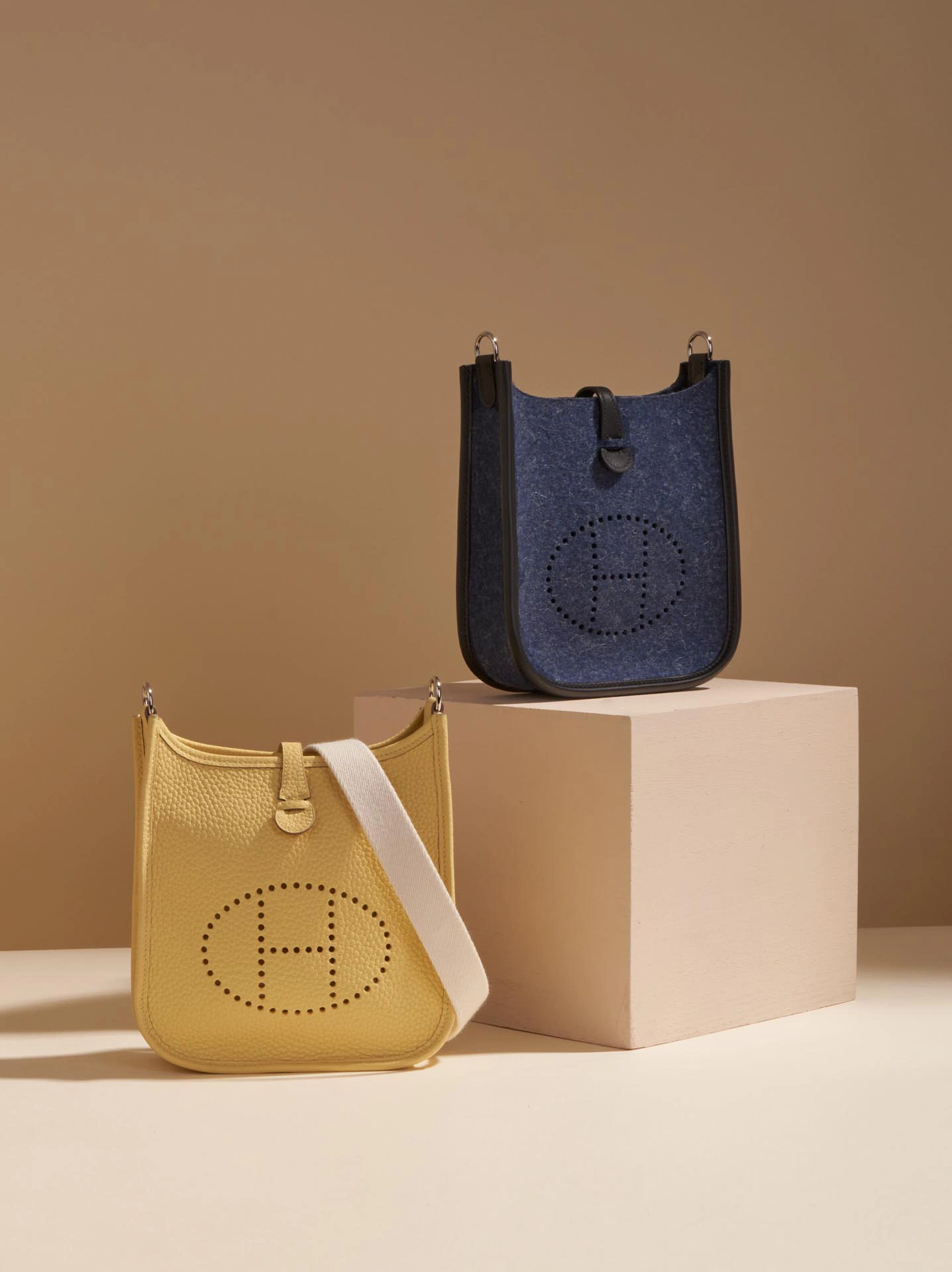 【HERMES】★Sac Evelyne III 29 Evelyne III 29 bag | Hermès Malaysia