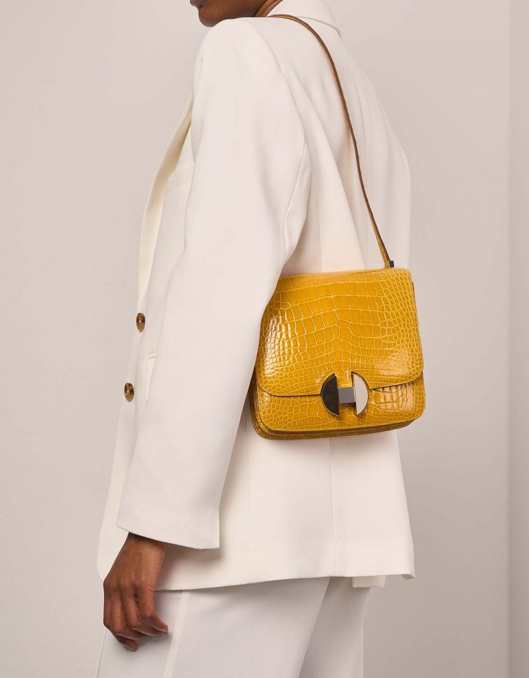 Hermès  20 JauneAmbre Sizes Worn | Sell your designer bag on Saclab.com