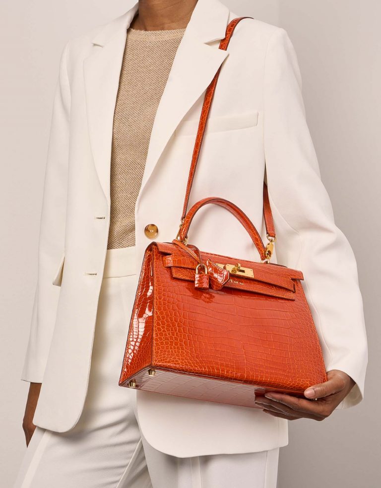 Pre-owned Hermès bag Kelly 28 Porosus Crocodile Orange H Orange Front | Sell your designer bag on Saclab.com