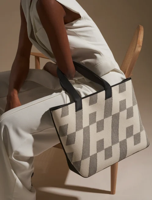 Hermès Cabas H en Biais 40 Toile H / Swift Black / Ecru