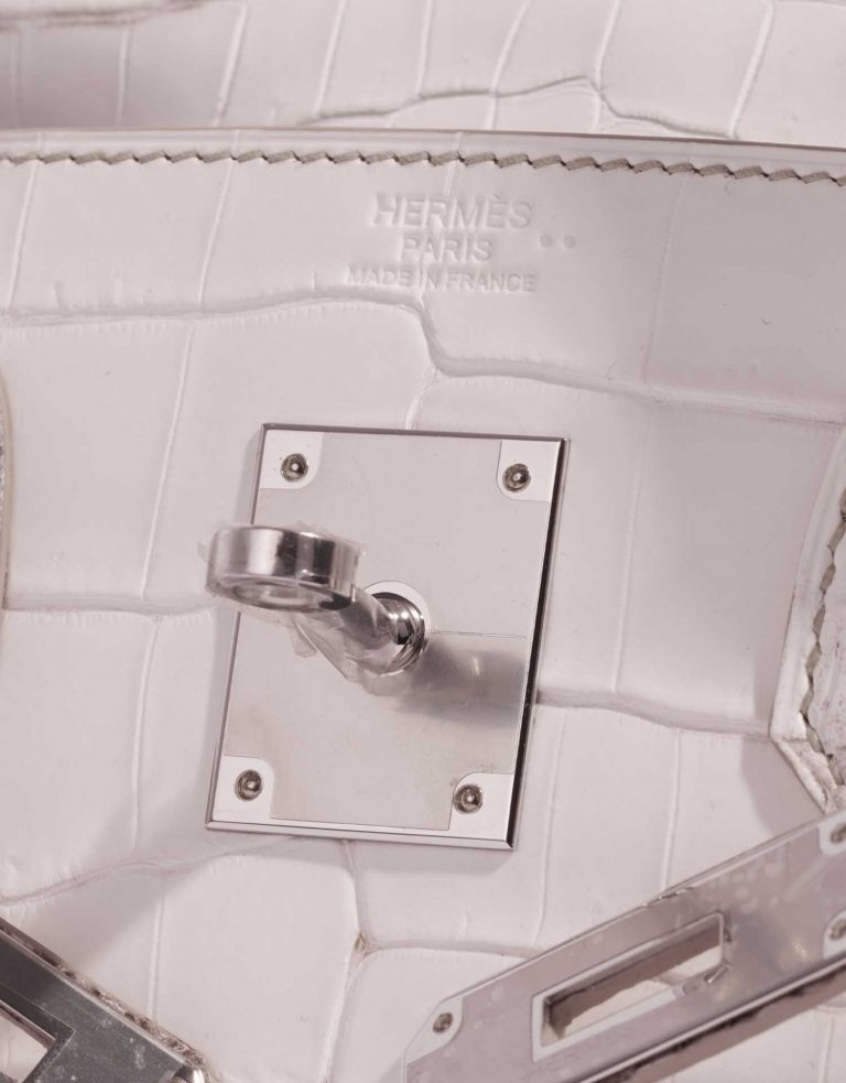 Pre-owned Hermès bag Birkin 30 Niloticus Crocodile Himalaya Blanc Beige Logo | Sell your designer bag on Saclab.com