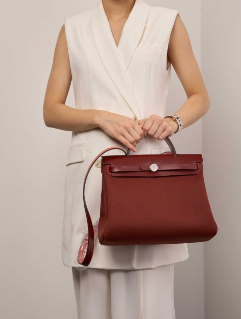Hermès Herbag 31 RougeH Sizes Worn | Sell your designer bag on Saclab.com