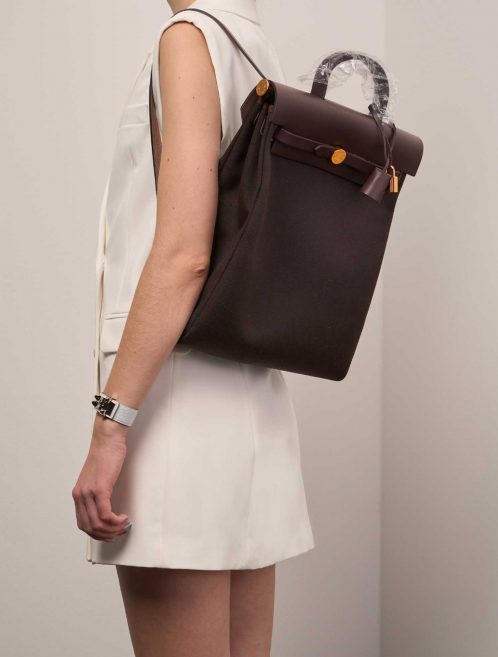 Hermès Herbag Backpack Ebène Sizes Worn | Sell your designer bag on Saclab.com