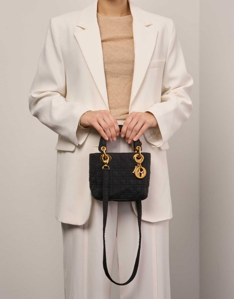 Dior Lady Mini Black Sizes Worn | Sell your designer bag on Saclab.com