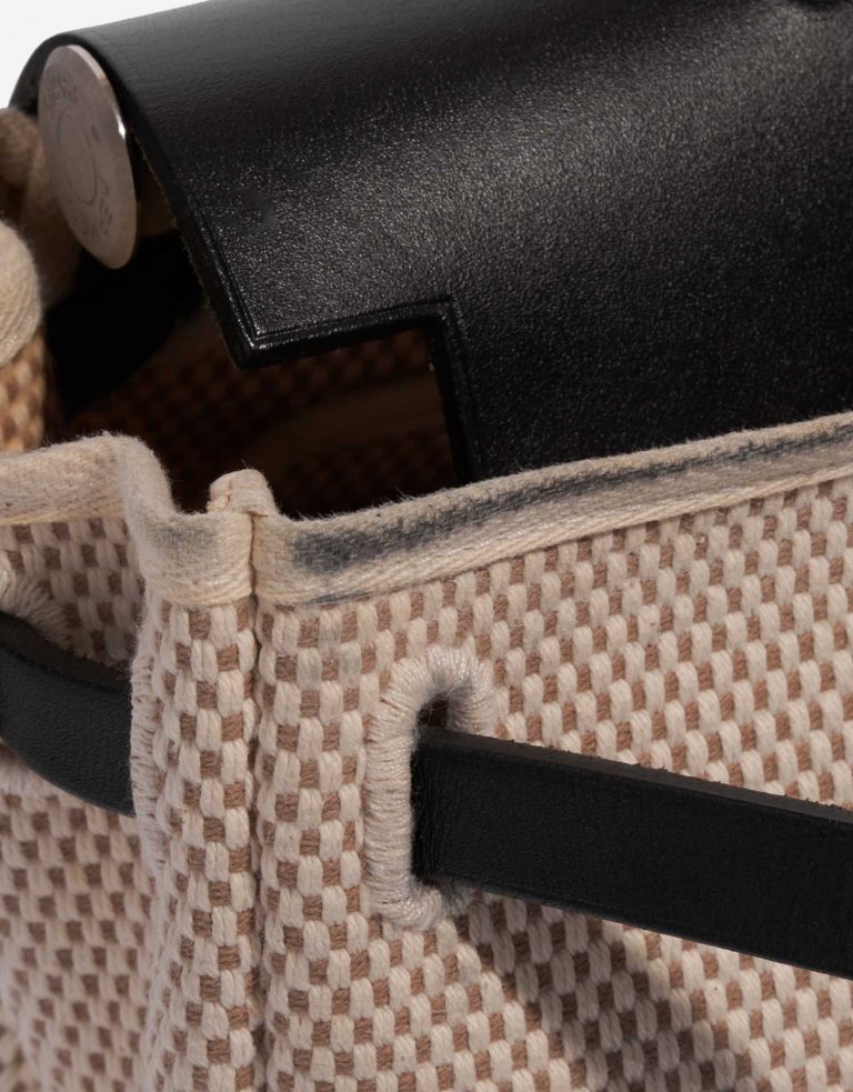 Hermès Herbag 31 Black-Ecru-SableNaturel signs of wear | Sell your designer bag on Saclab.com