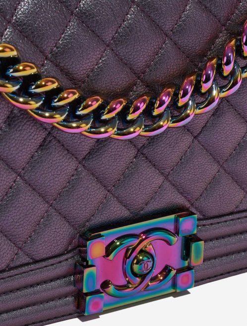 Chanel Boy OldMedium Purple-Greyish Closing System  | Sell your designer bag on Saclab.com