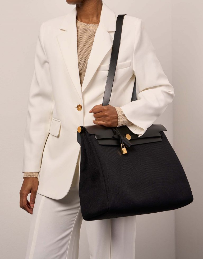 Hermès Herbag 39 Black 1M | Sell your designer bag on Saclab.com