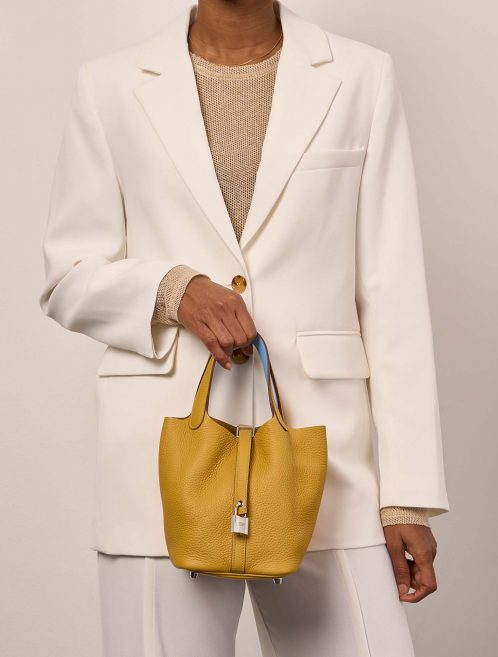 Hermès Picotin 18 JauneAmbre-Celeste 1M | Sell your designer bag on Saclab.com