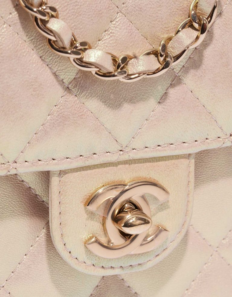 Chanel Timeless PhoneHolder MetallicPearlWhite Closing System  | Sell your designer bag on Saclab.com