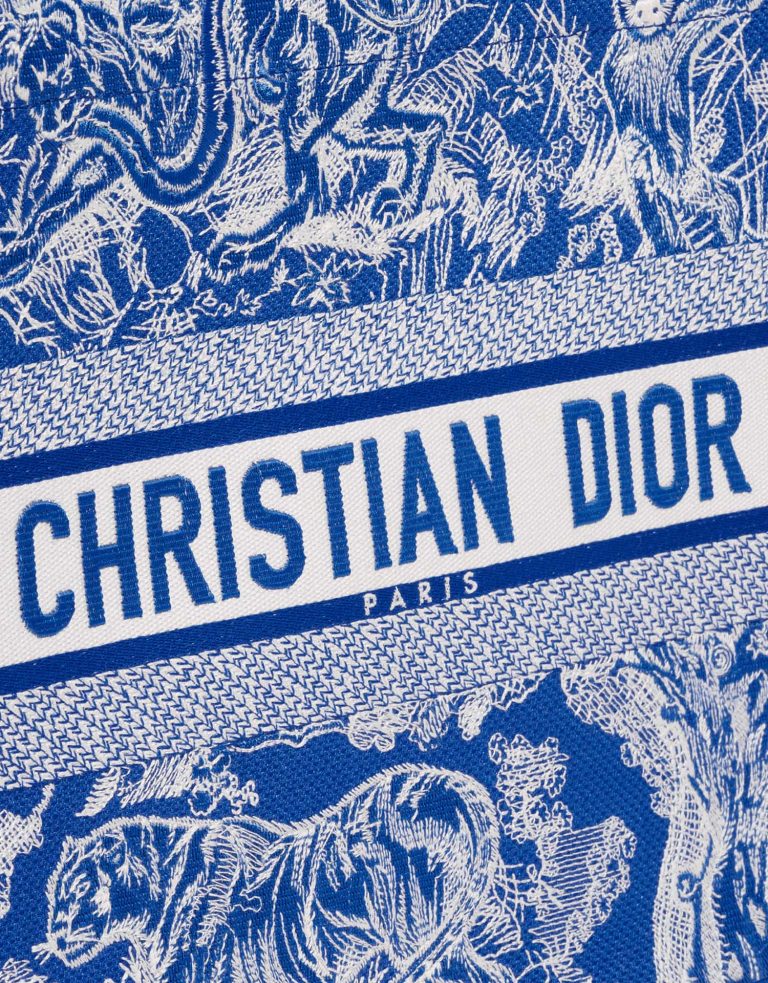 Dior BookTote Large Blue-White Closing System  | Sell your designer bag on Saclab.com