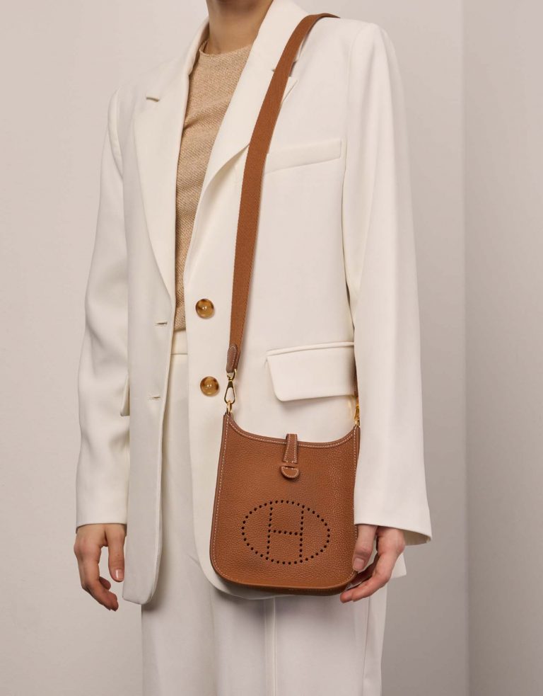 Hermès Evelyne 16 Gold Sizes Worn | Sell your designer bag on Saclab.com