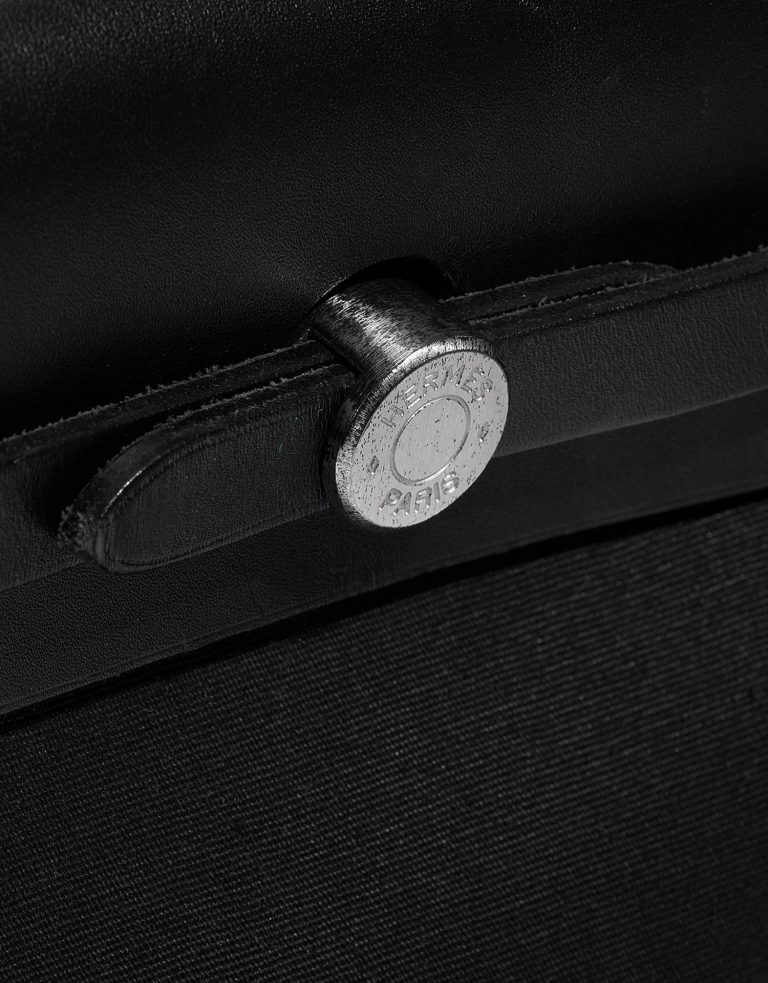 Hermès Herbag 31 Black Closing System  | Sell your designer bag on Saclab.com