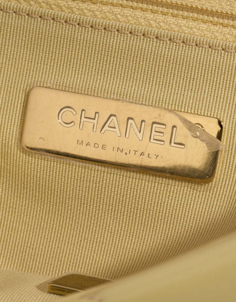 Chanel 19 FlapBag PastelYellow Logo  | Sell your designer bag on Saclab.com