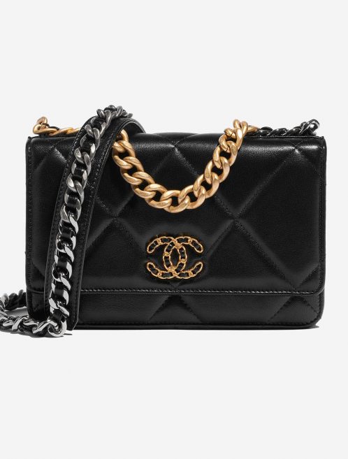 Chanel 19 WOC Black Front  | Sell your designer bag on Saclab.com