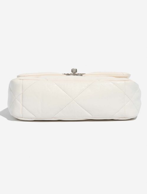 Chanel 19 FlapBag White Bottom  | Sell your designer bag on Saclab.com