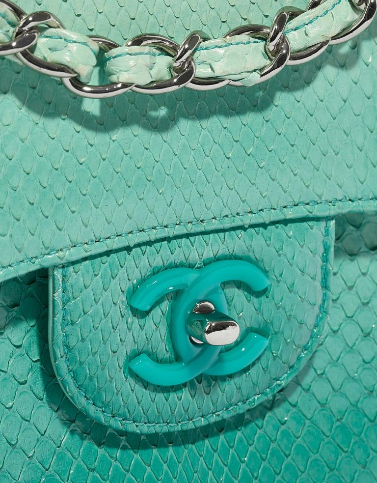 Chanel Timeless Jumbo Turquoise Closing System  | Sell your designer bag on Saclab.com