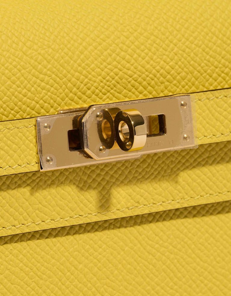 Hermès Kelly ToGo JauneDeNaples Closing System  | Sell your designer bag on Saclab.com