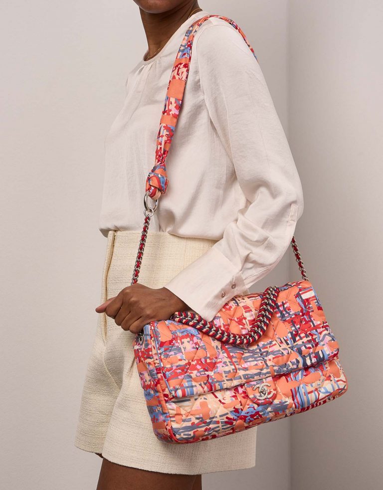 Chanel Timeless Maxi Multicolor 1M | Sell your designer bag on Saclab.com