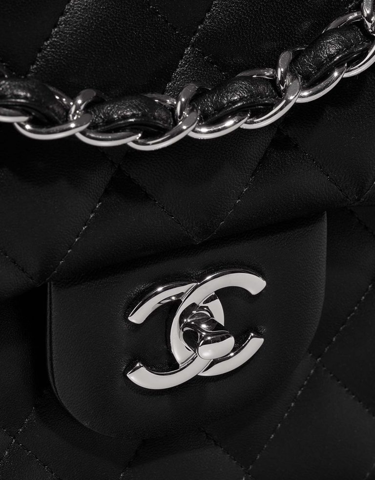 Chanel Timeless Jumbo Black Closing System  | Sell your designer bag on Saclab.com
