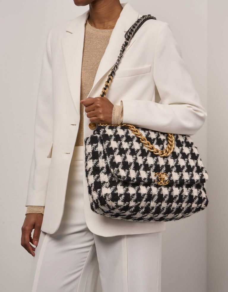 Pre-owned Chanel bag 19 Flap Bag Maxi Tweed Black / White Black, Multicolour, White | Sell your designer bag on Saclab.com