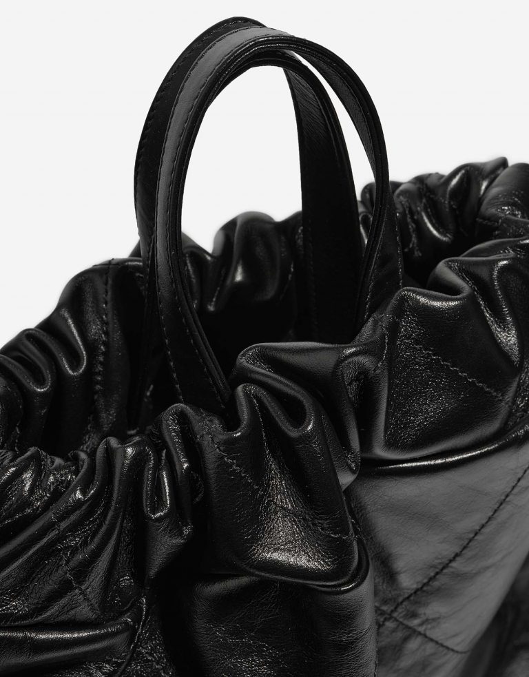 Pre-owned Chanel bag 22 Backpack Calf Black Black | Sell your designer bag on Saclab.com