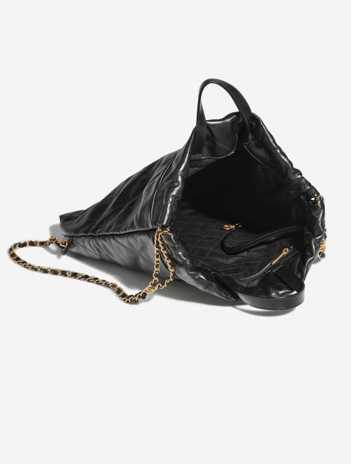 Pre-owned Chanel bag 22 Backpack Calf Black Black | Sell your designer bag on Saclab.com