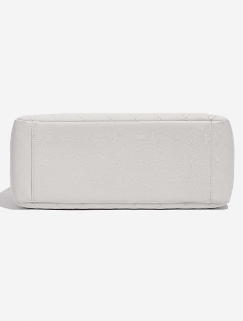 Pre-owned Chanel bag Shopping Tote GST Caviar White White | Sell your designer bag on Saclab.com