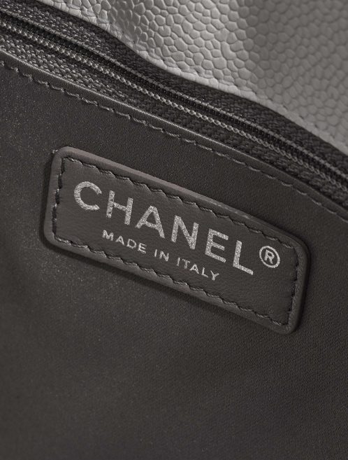 Pre-owned Chanel bag Shopping Tote GST Caviar White White | Sell your designer bag on Saclab.com