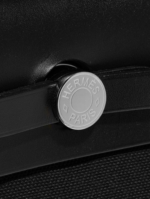 Pre-owned Hermès bag Herbag 31 Toile / Vache Hunter Black Black | Sell your designer bag on Saclab.com