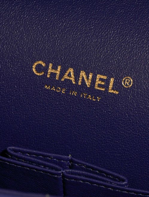 Pre-owned Chanel bag Timeless Chevron Maxi Lamb Blue Blue | Sell your designer bag on Saclab.com