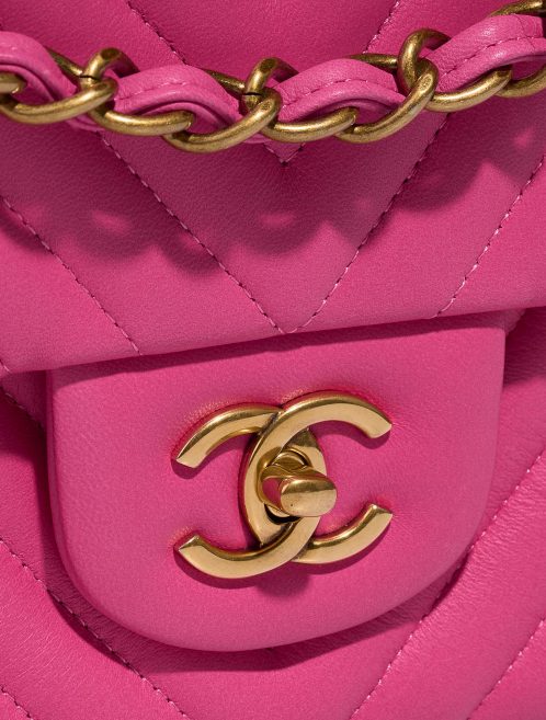 Pre-owned Chanel bag Timeless Chevron Jumbo Lamb Hot Pink Pink | Sell your designer bag on Saclab.com