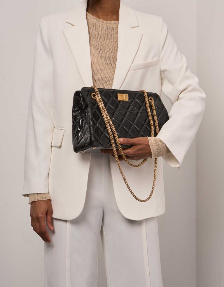 Pre-owned Chanel bag 2.55 Reissue Handle Patent Black | Sell your designer bag on Saclab.com