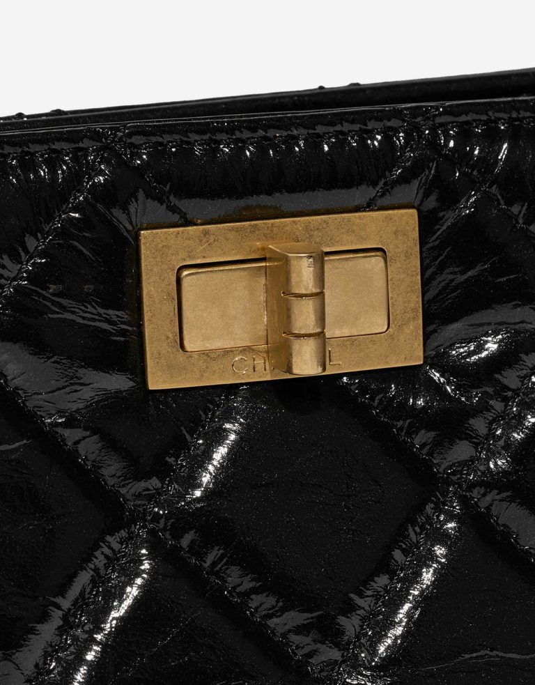 Pre-owned Chanel bag 2.55 Reissue Handle Patent Black | Sell your designer bag on Saclab.com