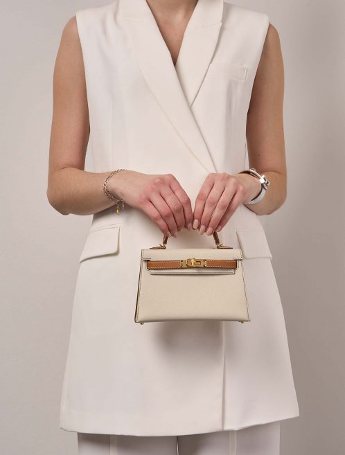 Hermès KellyHSS Mini Craie-Gold Sizes Worn | Sell your designer bag on Saclab.com