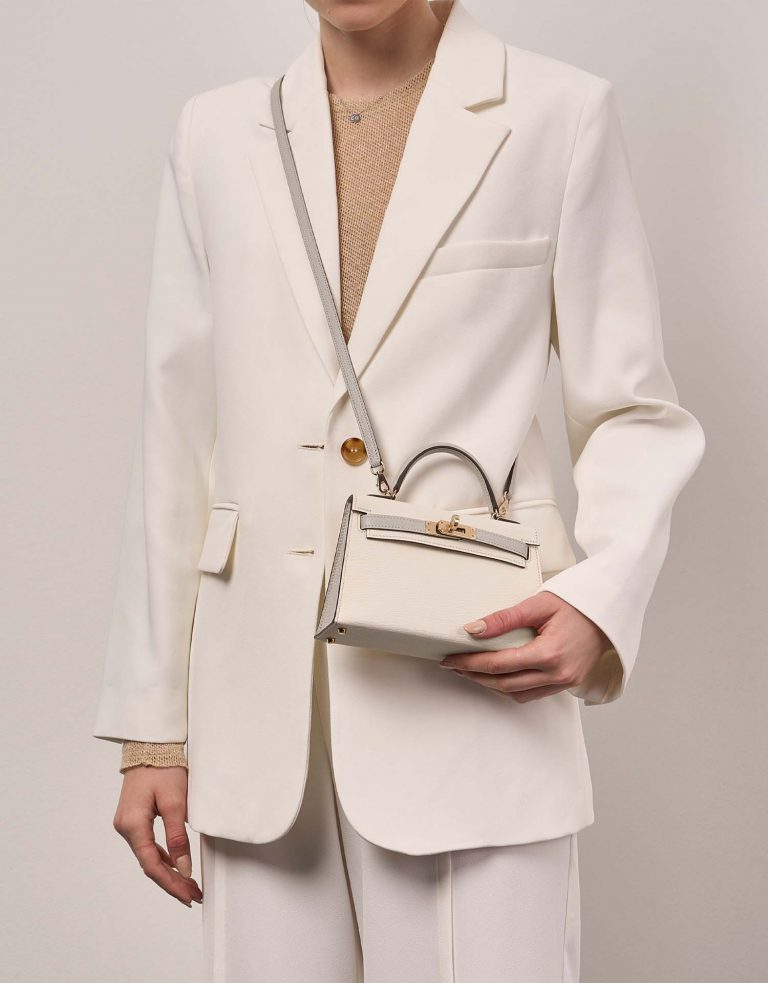 Hermès KellyHSS Mini Craie-GrisAsphalte Sizes Worn | Sell your designer bag on Saclab.com