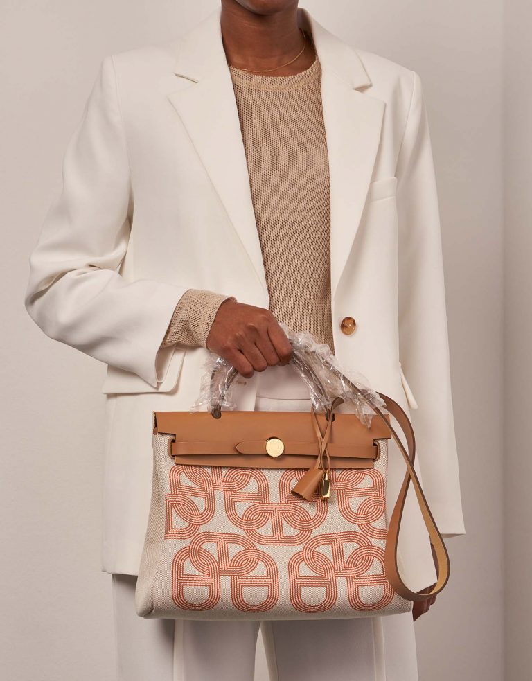 Hermès Herbag 31 OrangeMecano-EcruBeige-Natural Front  | Sell your designer bag on Saclab.com