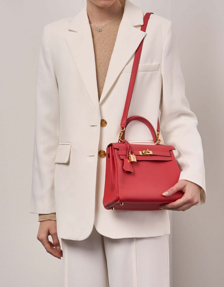 Hermès Kelly 25 RougePivoine Front  | Sell your designer bag on Saclab.com