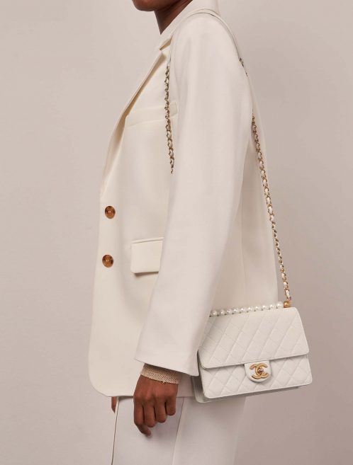 Chanel Timeless Pearls White Sizes Worn | Sell your designer bag on Saclab.com