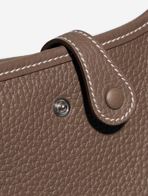 Hermès Evelyne 16 Etoupe-BleuIndigo Closing System  | Sell your designer bag on Saclab.com