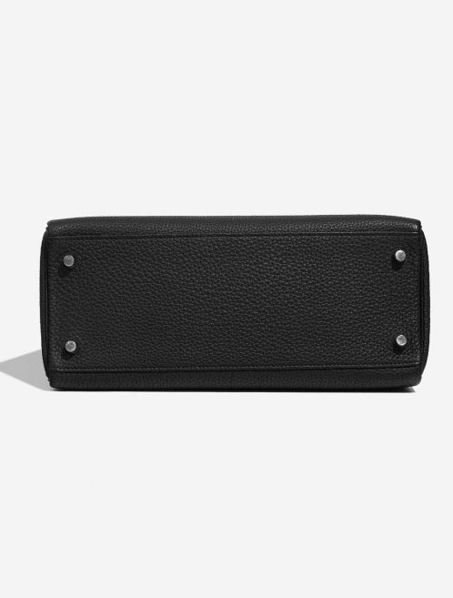 Hermès Kelly 28 Black Bottom  | Sell your designer bag on Saclab.com