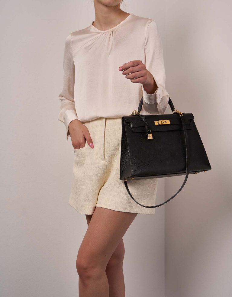 Pre-owned Hermès bag Kelly 32 Ardennes Black | Sell your designer bag on Saclab.com