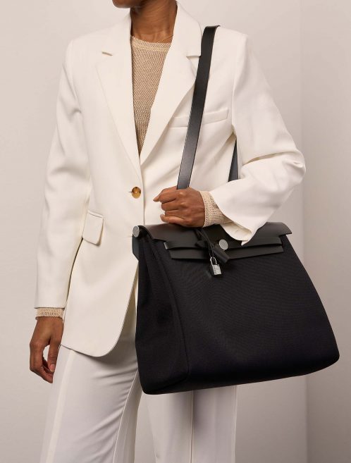 Hermès Herbag 39 Black 1M | Sell your designer bag on Saclab.com