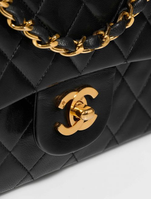 Chanel Timeless Medium Black Closing System  | Sell your designer bag on Saclab.com