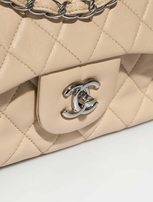 Chanel Timeless Jumbo Beige Closing System  | Sell your designer bag on Saclab.com