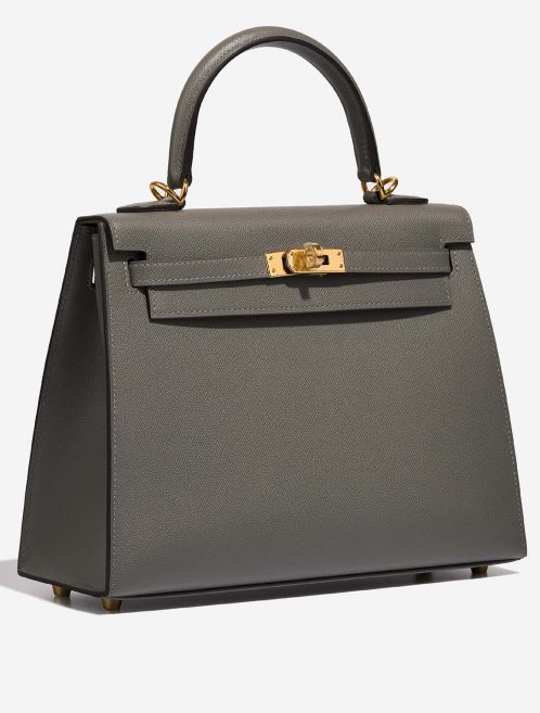 Hermès Kelly 25 VertAmande Side Front  | Sell your designer bag on Saclab.com