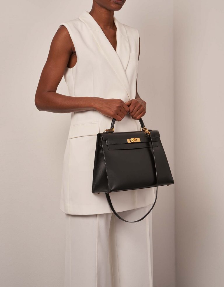 Hermès Kelly 32 Black Front  | Sell your designer bag on Saclab.com