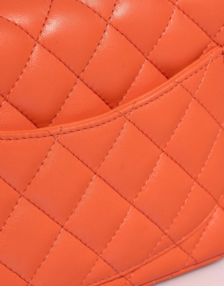 Chanel Timeless MiniSquare Orange signs of wear | Sell your designer bag on Saclab.com